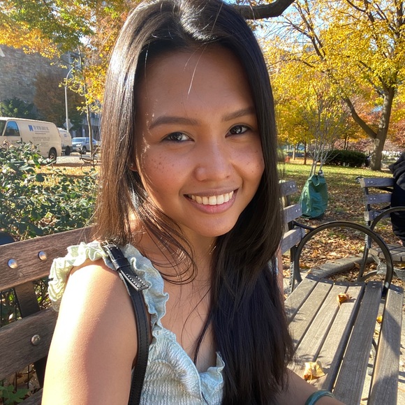 Meet your Posher, Paige - Picture 2 of 3